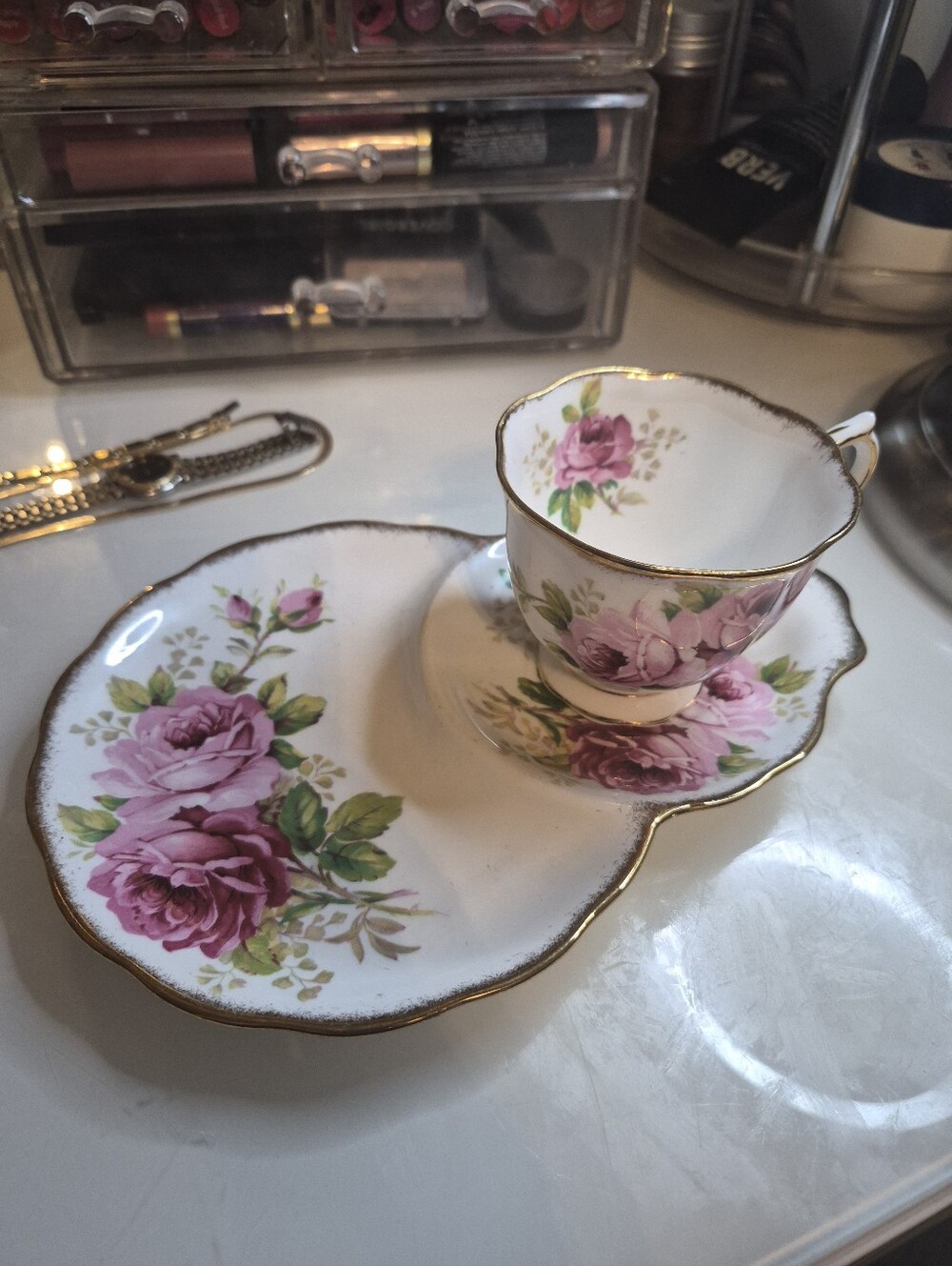 Royal Albert American Beauty